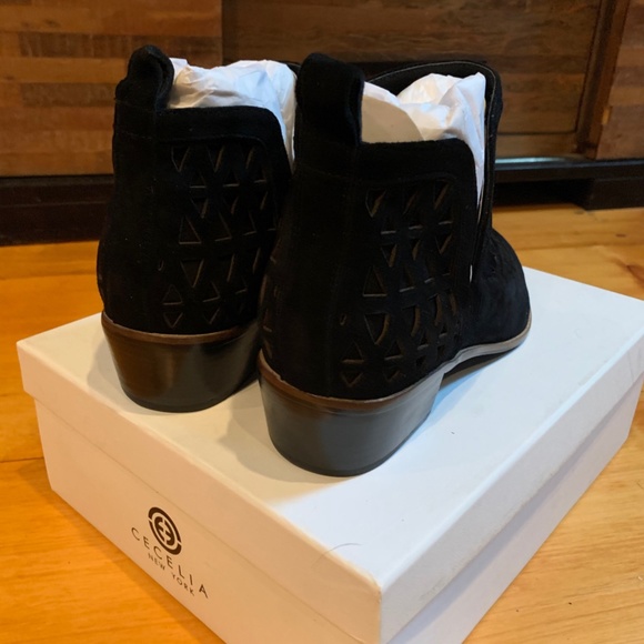 Cecelia Catherine Boot, size 5.5 - Picture 3 of 4